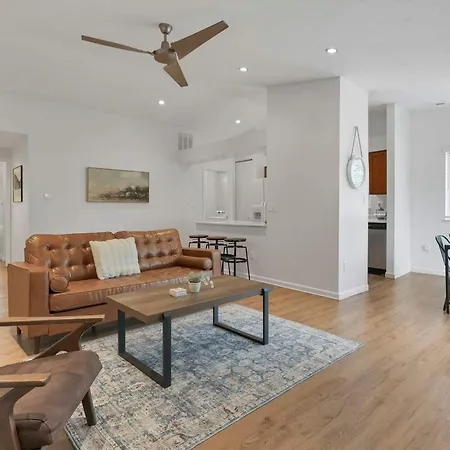 The Spacious Hilliard House