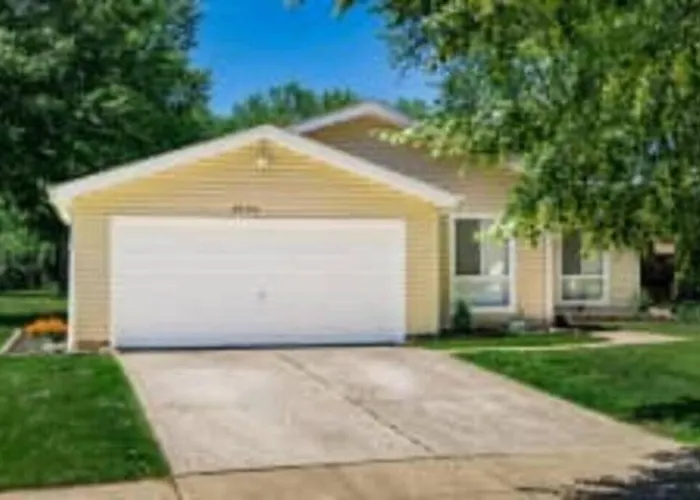The Spacious Hilliard House *