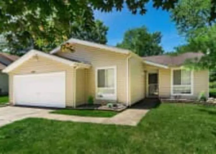 The Spacious Hilliard House