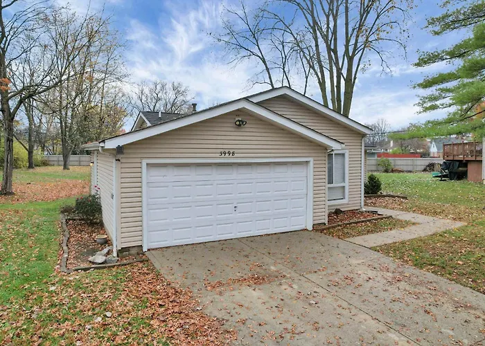 The Spacious Hilliard House Holiday home Columbus