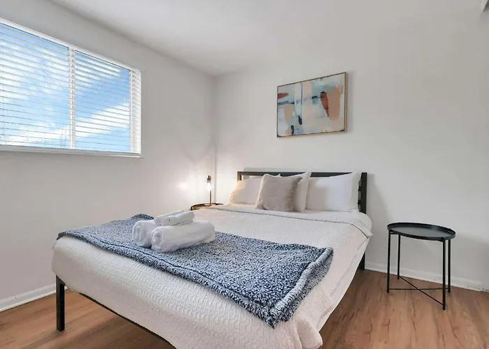 The Spacious Hilliard House Columbus