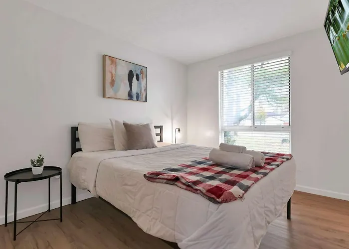 The Spacious Hilliard House