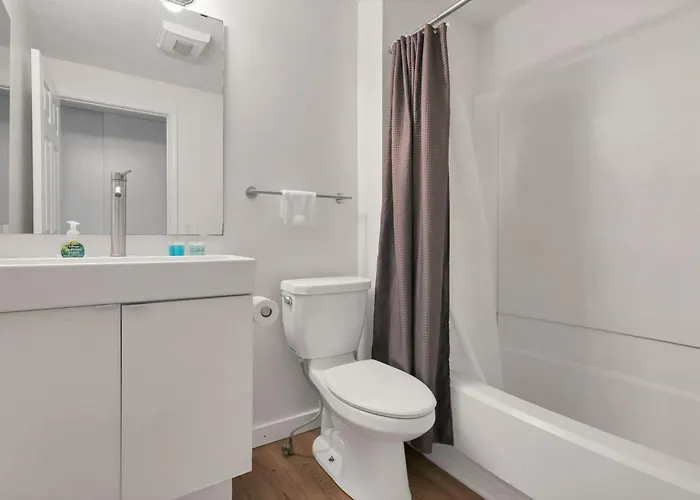 Holiday home The Spacious Hilliard House Columbus