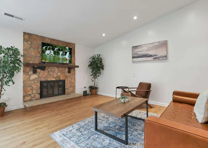 The Spacious Hilliard House